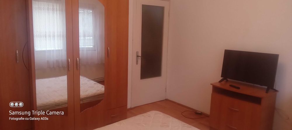INchiriez ap 2 cam Resita 250E