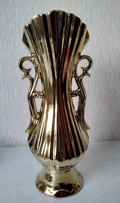 Продам вазу для интерьера