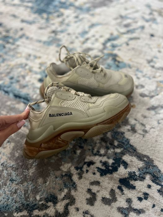 Vând adidași Balenciaga purtati