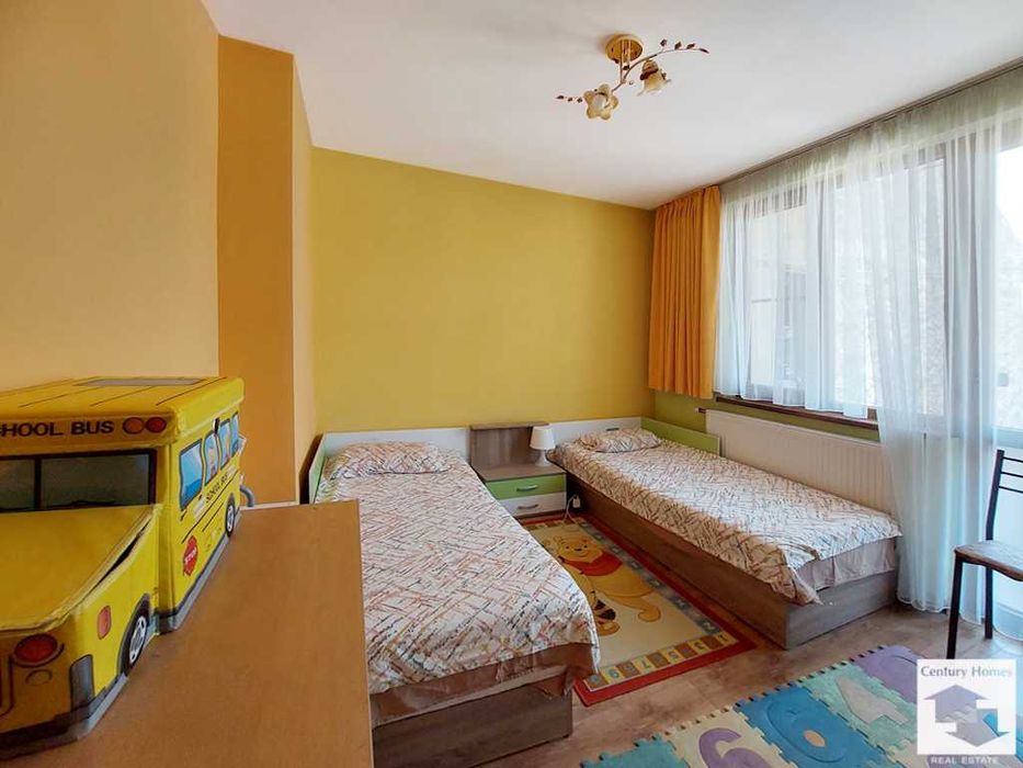 Продава се Четиристаен апартамент в Велико Търново, Център - 136 кв.м за 2028 €/кв.м - Снимка #12