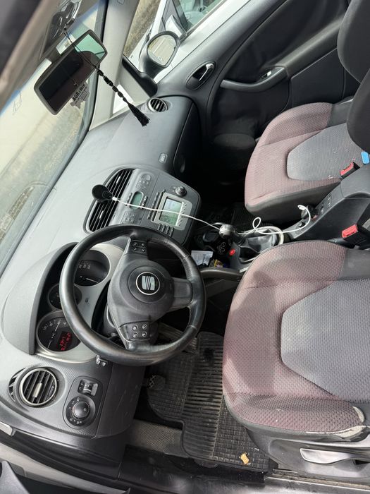 Vând Seat Altea
