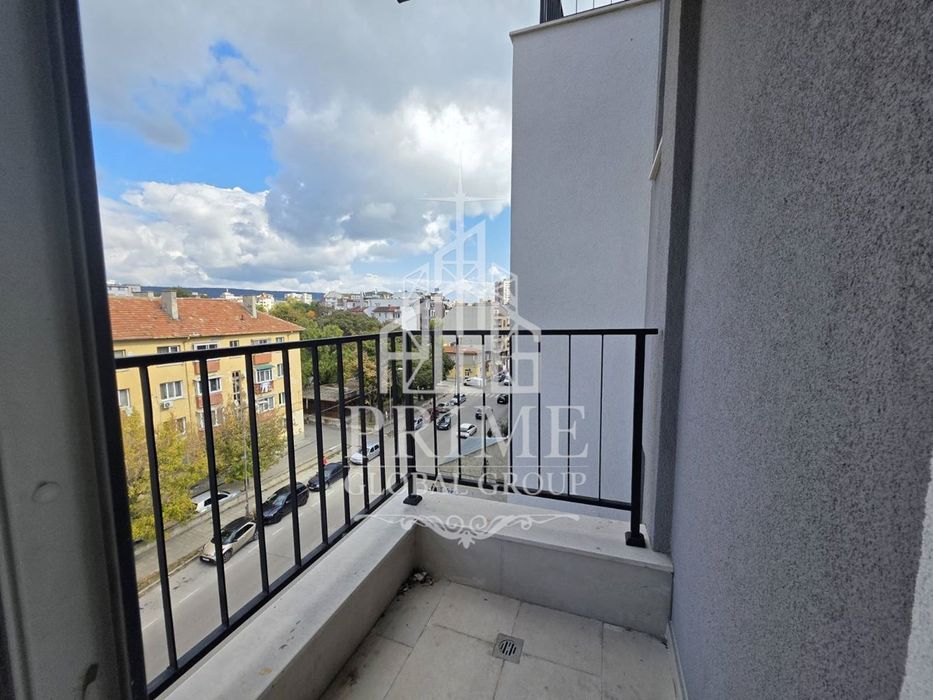 Продава се Тристаен апартамент в Варна, Колхозен пазар - 97 кв.м за 1907 €/кв.м - Снимка #12