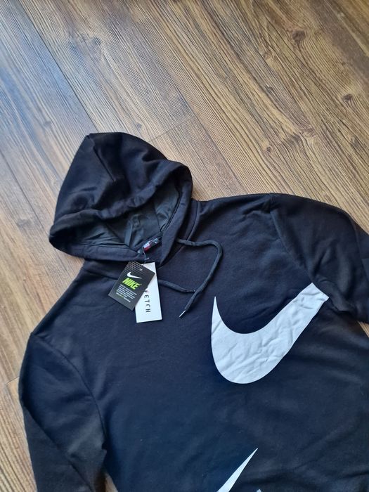Страхотна мъжка блуза суитчър размер M 
Nike 
Размер S,M, L