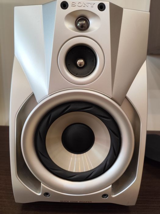 Boxe Sony 3 căi 130w stare excelentă.