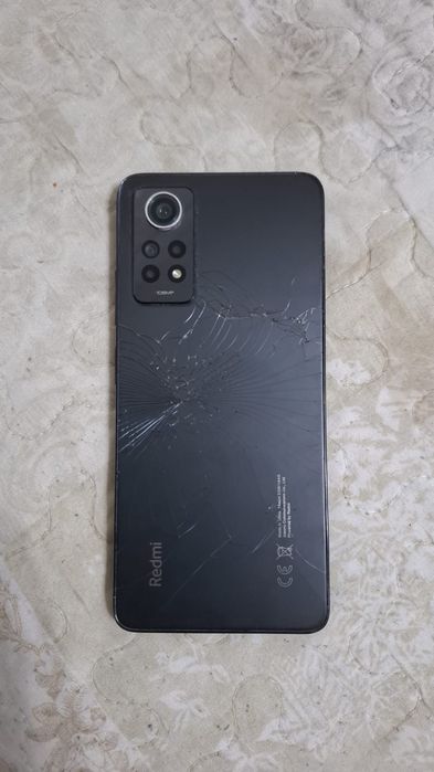 Телефон Redmi Note 12