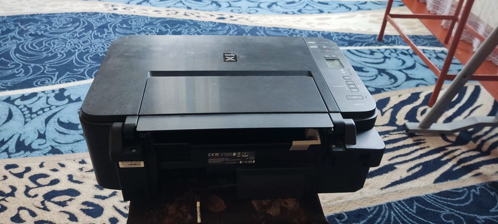 Принтер Canon.    .