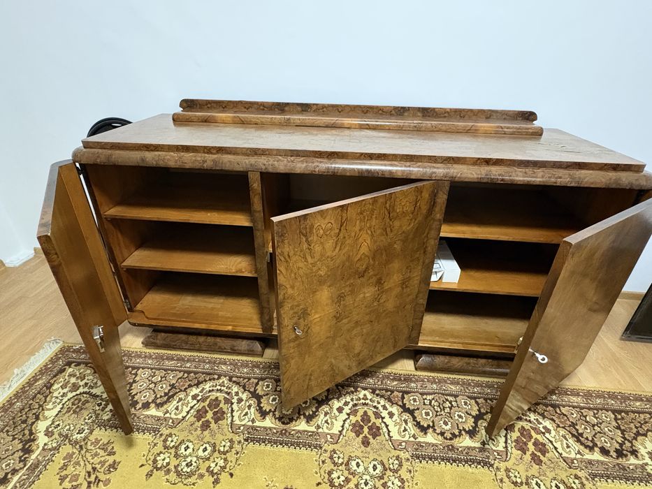 Bufet Art Deco din furnir de nuc – stare bună