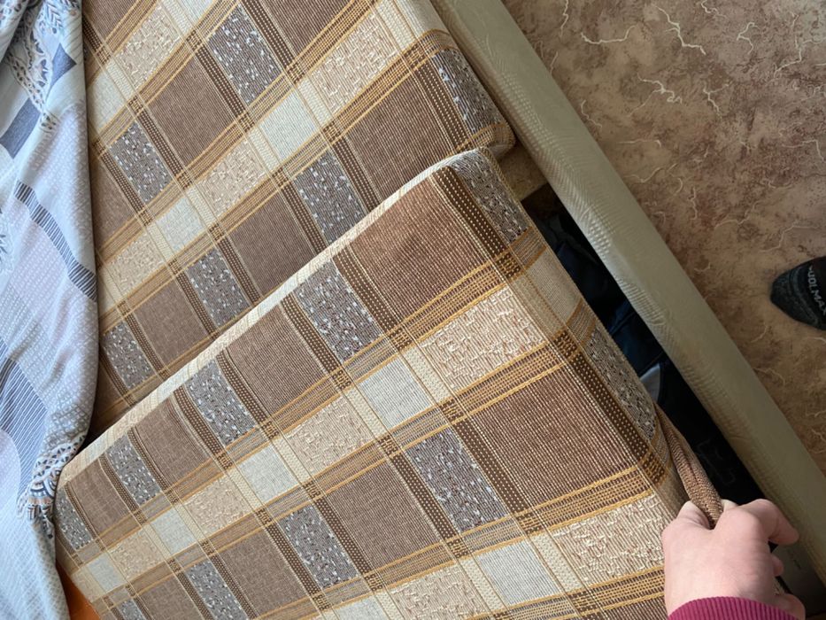 Спальный кровать