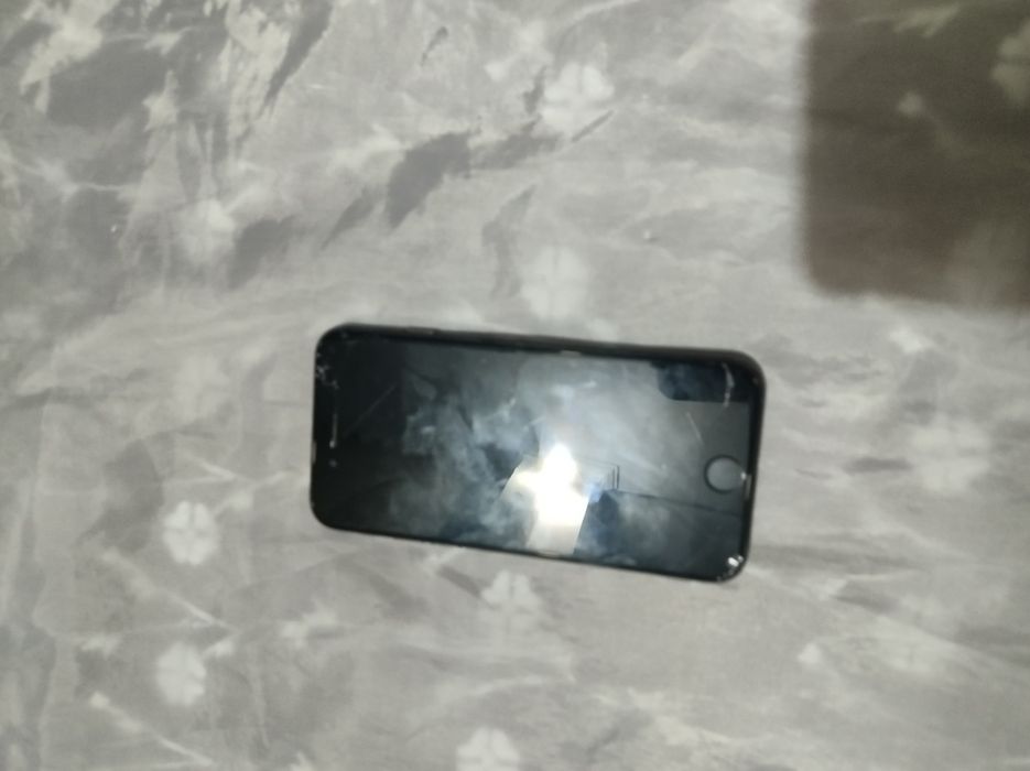 IPHONE 7  holatlari zor
