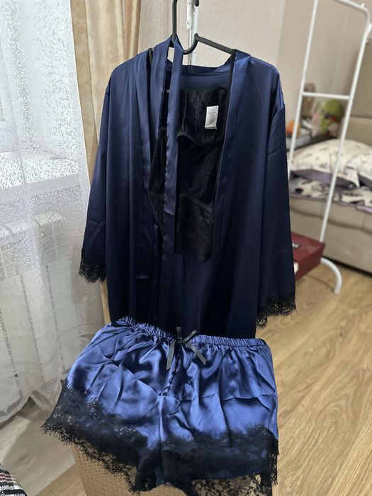 Женский комплект пижамы
