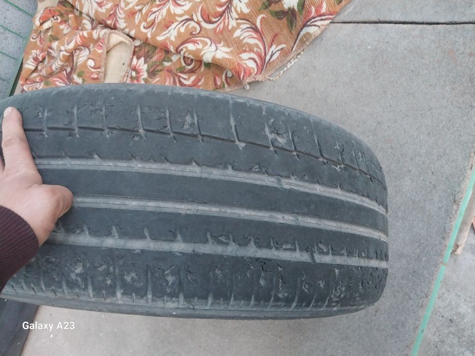 Продам резину на 17