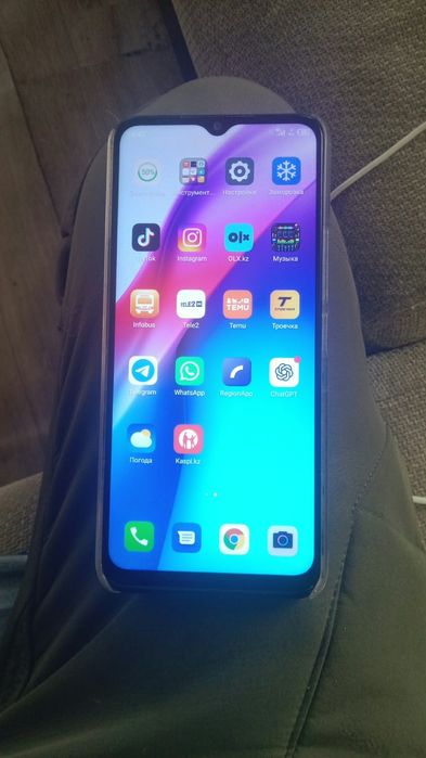 ItelA49 Есть каробка