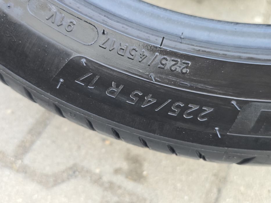 225 45 17 Michelin
