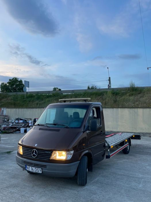 Vând auto platformă Mercedes!