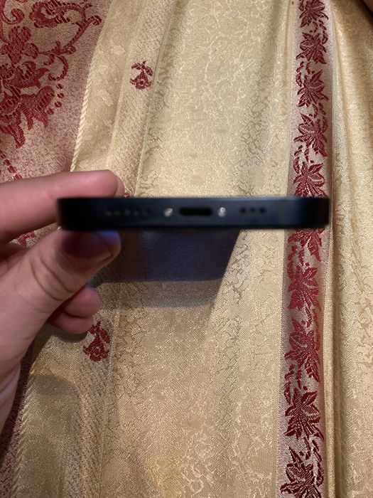 vand iphone 13 urgent!