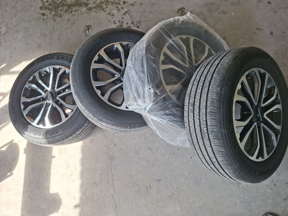 Продам новые оригинальные болоны с дисками .