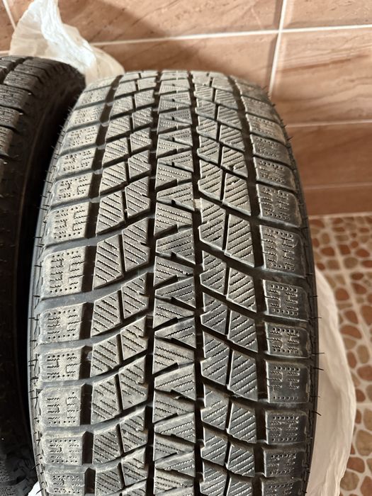 Шины зимние 215/55 R17