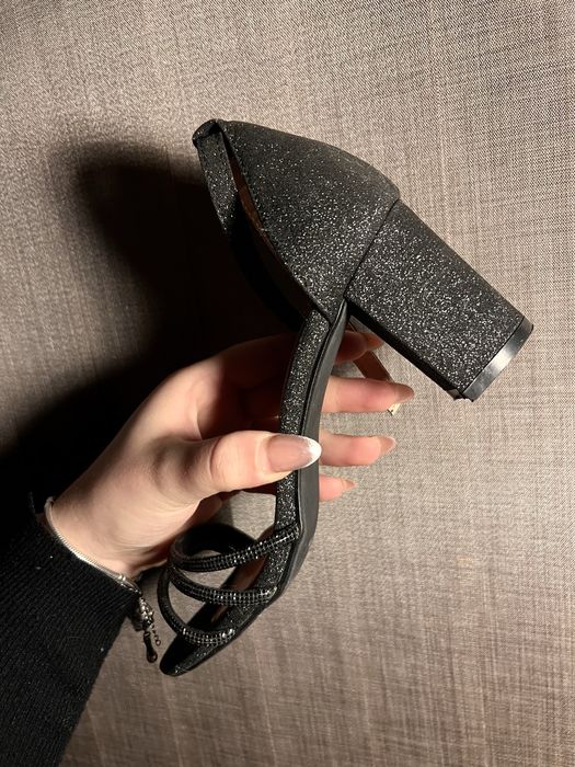 Черни елегантни обувки