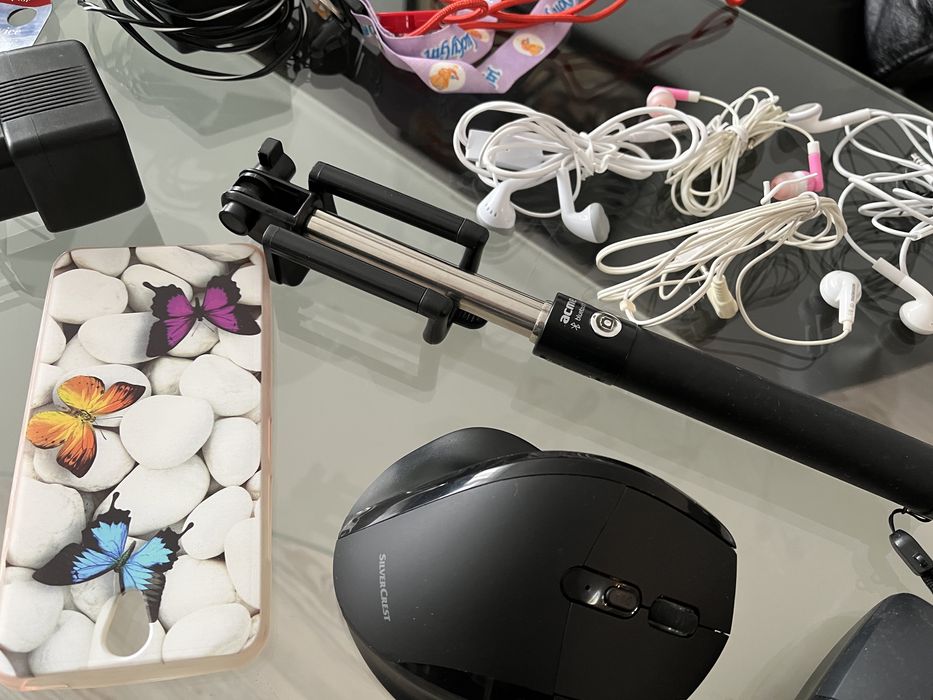 Стойка за таблет, PC камера, слушалки и др.