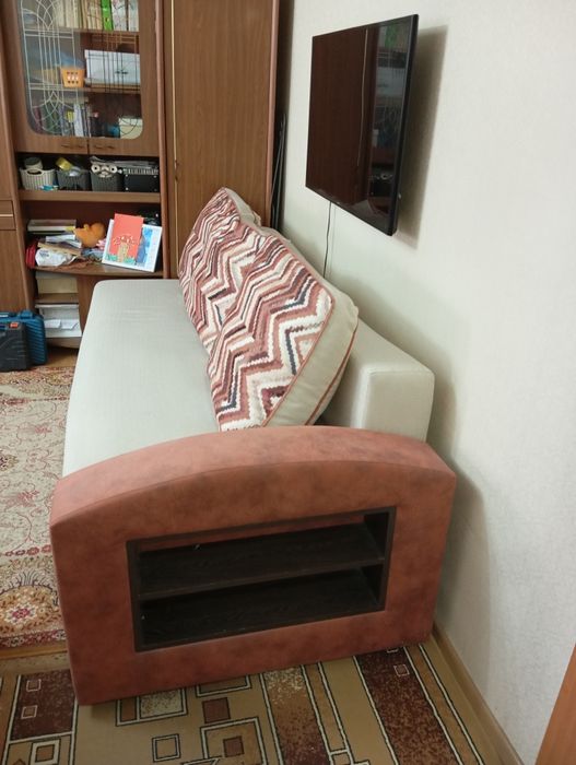 Продам диван в хорошем состоянии