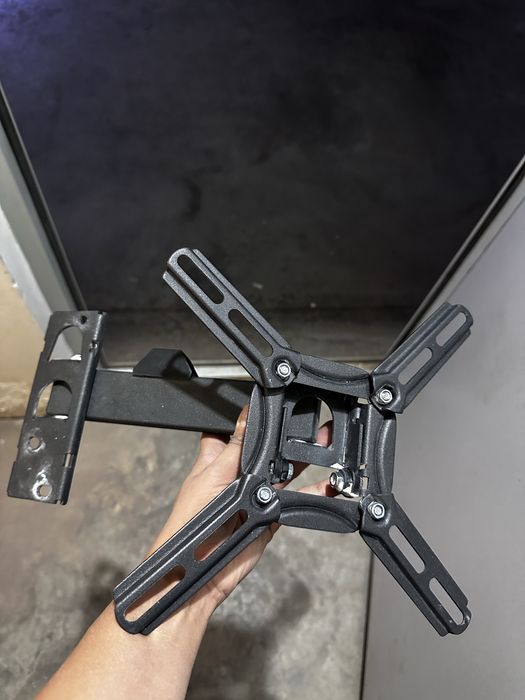 Кронштейн для телевизора