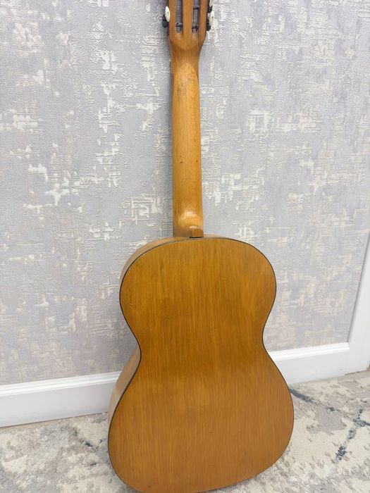 Akustika gitara moscow 80