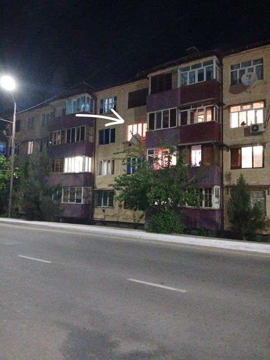 Фарход поселкада  3 хонали кв 63 кв  фарход шахарчасида