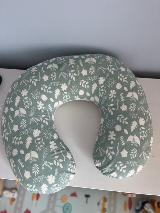 Възглавница за кърмене