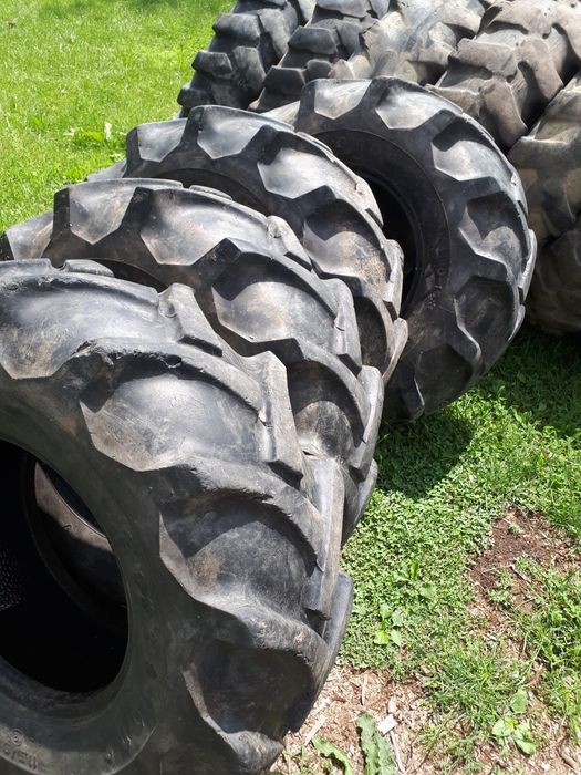 Anvelope 11,5/80R15,3 tractiune