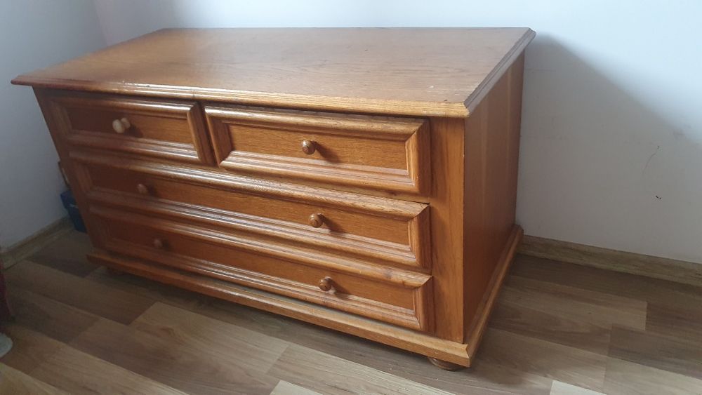 Comoda stejar cu 3 sertare