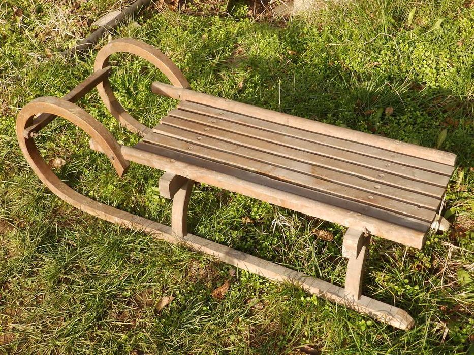 Детска дървена шейна