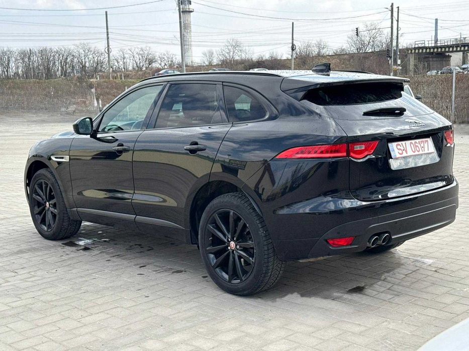 Jaguar F-Pace Mild Hibrid / R-Sport / 4x4/ Panoramic