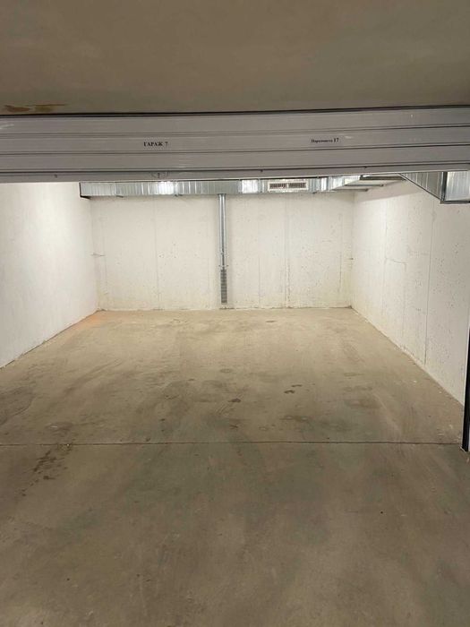 Дава се под наем Гараж / Паркомясто в София, Зона Б-18 - 12 кв.м за 102 € - Снимка #1