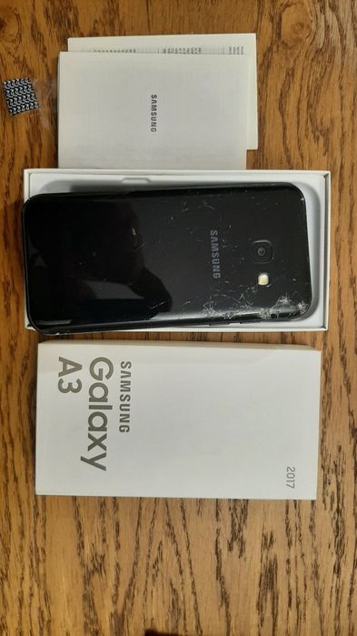 Samsung a3 2017  в отлично състояние
