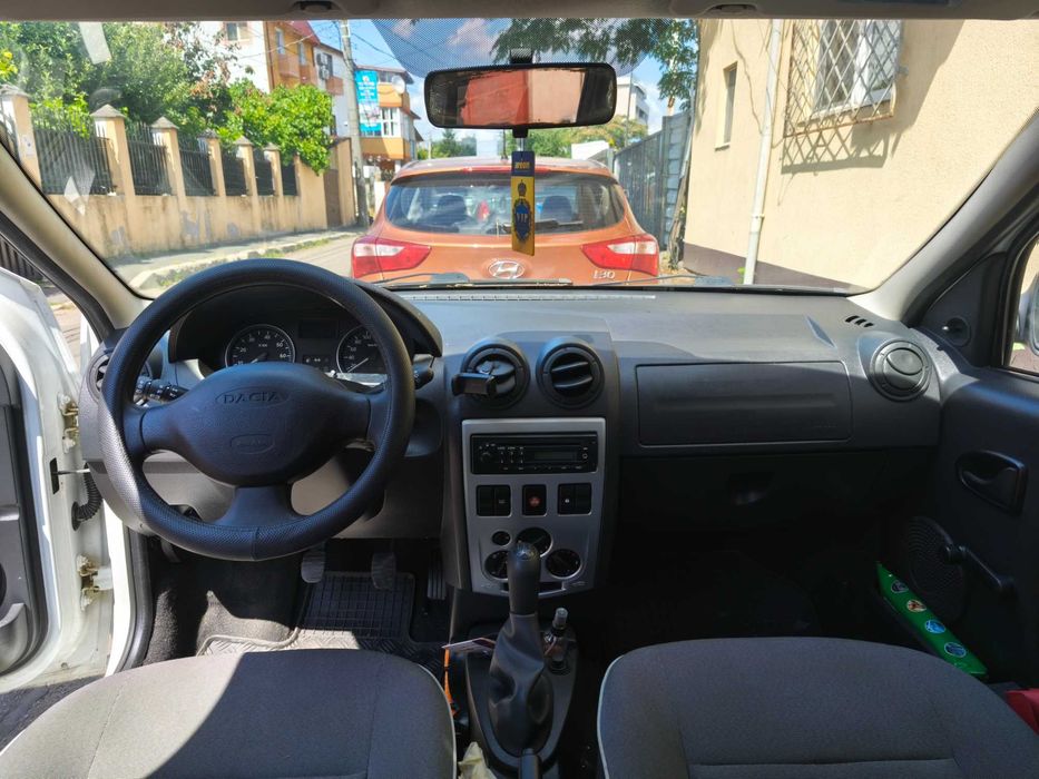 Masina Dacia Logan MCV 7 Locuri – 2012 | 1.6 Benzină | Cârlig remorcare |