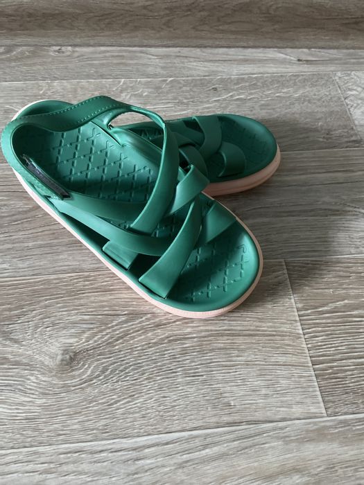 Продам детский сандали