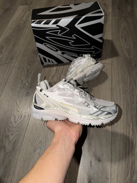 Off White Be Right Back