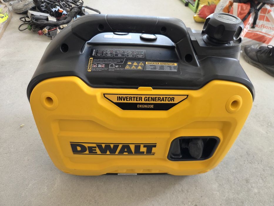 Генератор Dewalt DXGNI20e