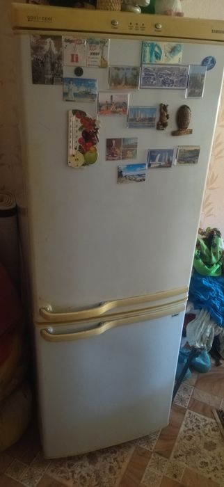 Холодильник- самсунг