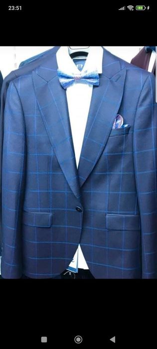 Costum barbati , purtat o singura data