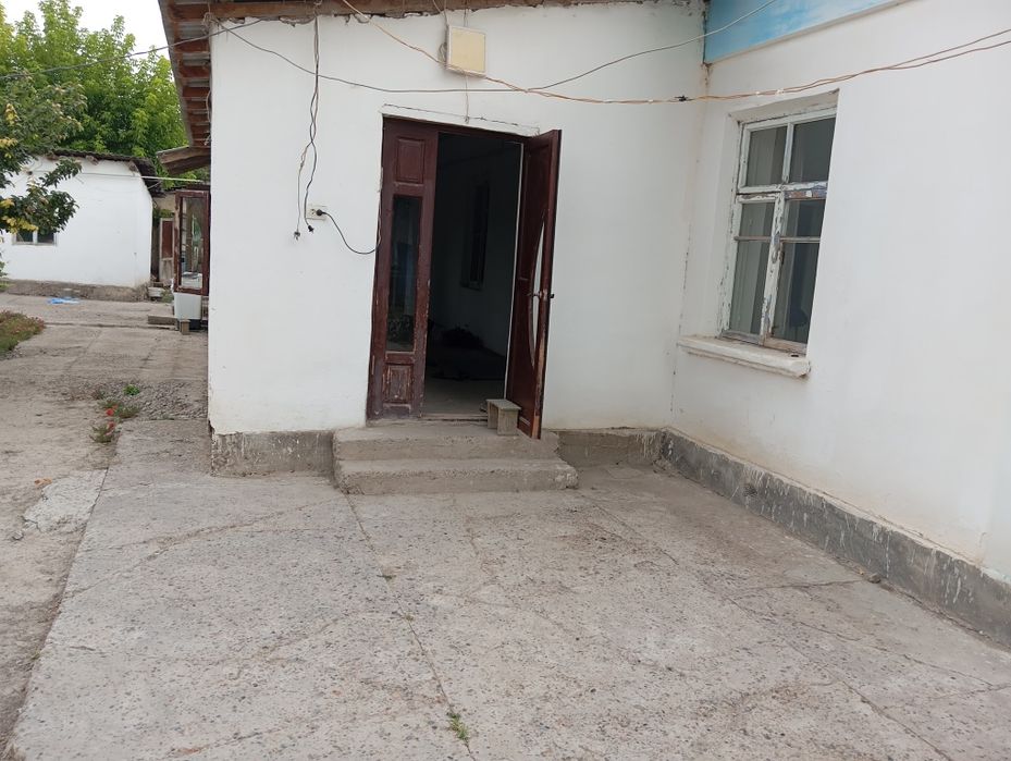 Quyi chirchiq uy sotiladi