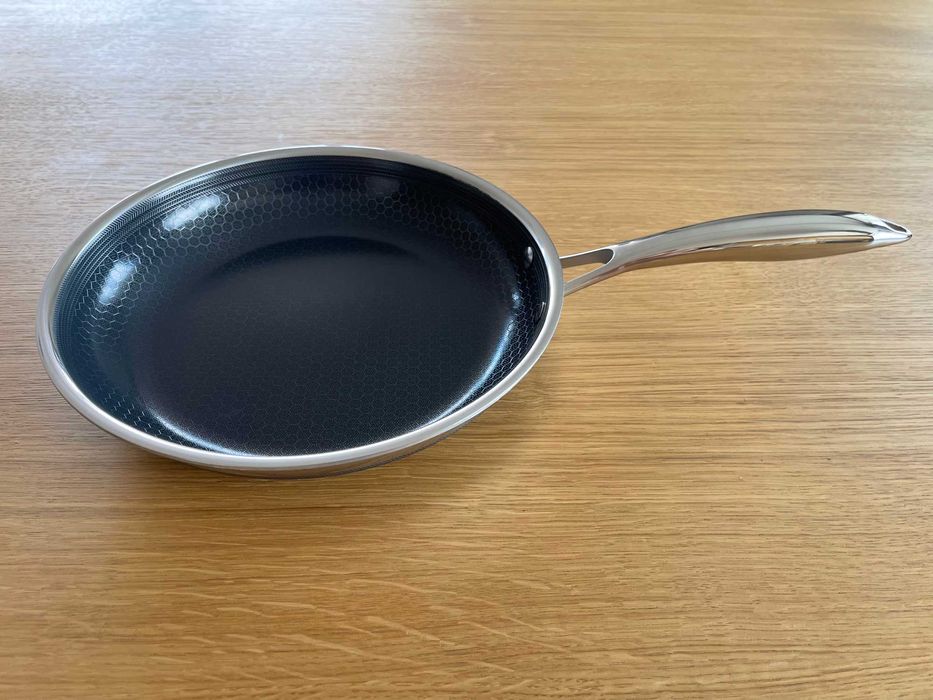 HexClad тиган 25см Hybrid Pan чисто нов