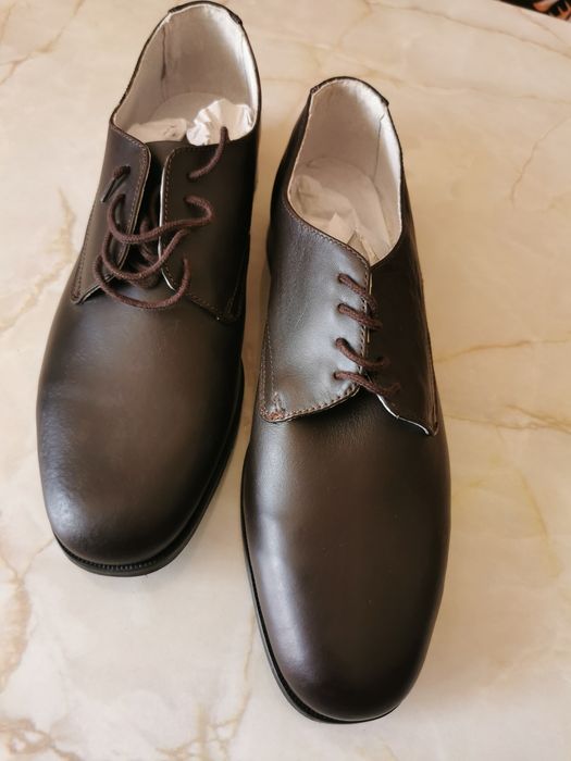 Vând pantofi piele maro militari