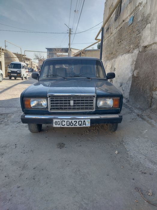 Машина Жигули 2107