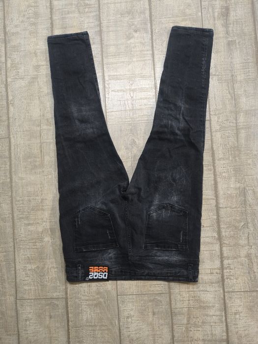 Blugi DsQuared mărimea 54