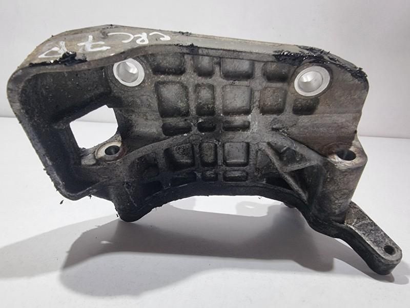 Suport alternator Volkswagen Touareg 2 7P 059903143AJ 3.0 tdi Crc