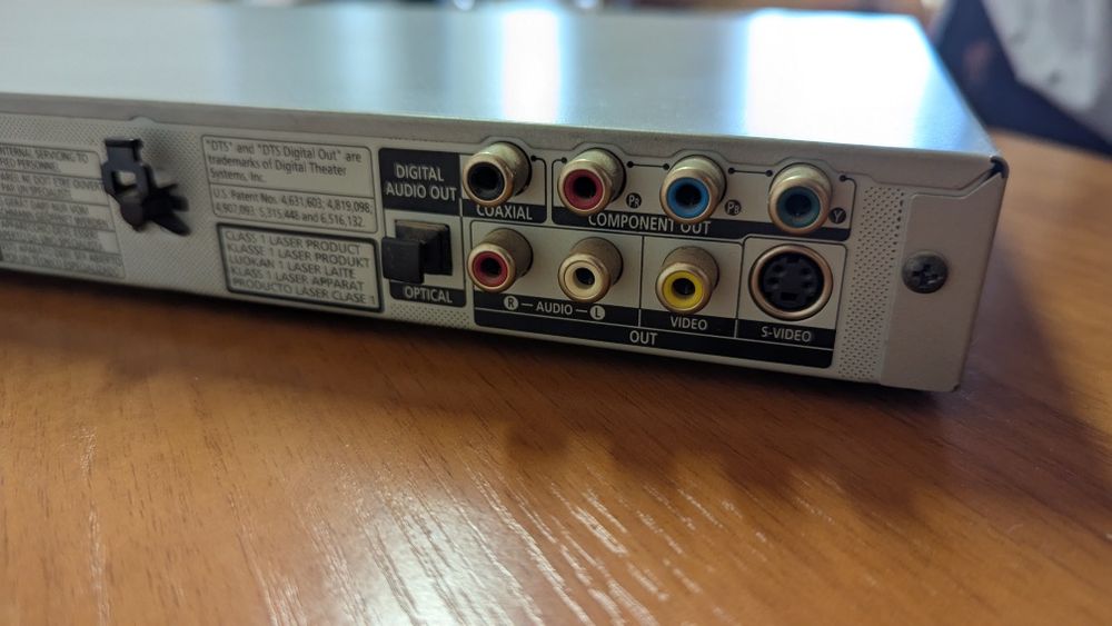 DVD плеър Samsung DVD P-360