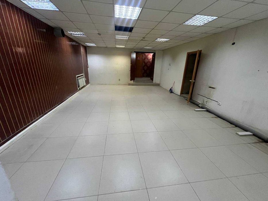 Продам ком. помещение в центре