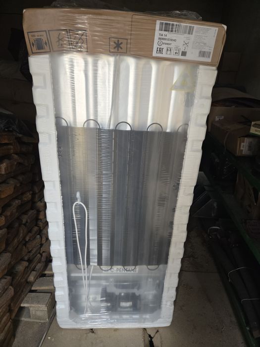 Холодильник Indesit TIA 14