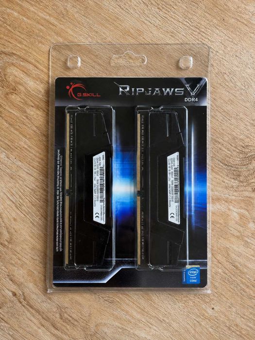 G.SKILL Ripjaws V Series 32GB (2 x 16GB) RAM DDR4 3200